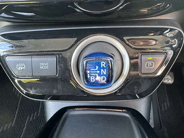 トヨタ プリウスＰＨＶ １．８ Ｓ セーフティパッケージ R4年 (関東) 99