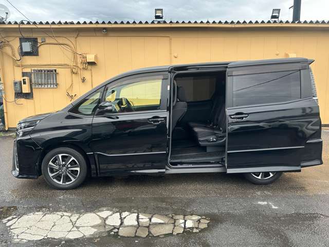 トヨタ ヴォクシー ２．０ ＺＳ H29年 (関東) 99