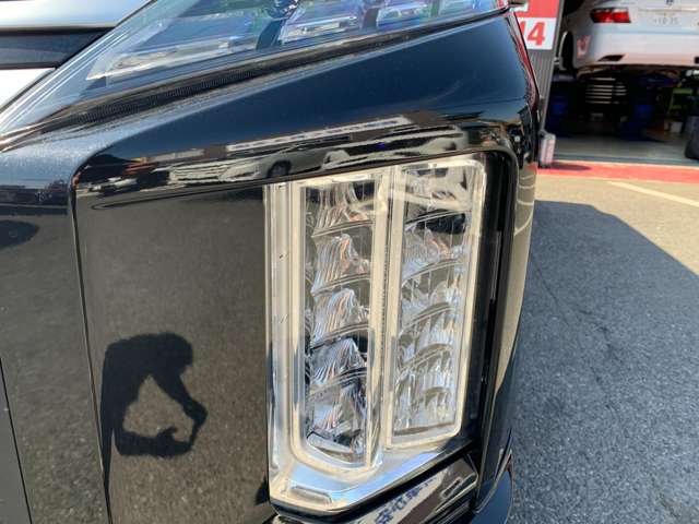 三菱 デリカ　Ｄ：５ ２．２ Ｐ ディーゼルターボ ４ＷＤ R4年 (関東) 99