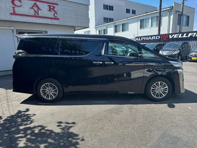 トヨタ ヴェルファイア　ハイブリッド ハイブリッド ２．５ Ｚ Ｅ－ＦＯＵＲ ４ＷＤ R1年 (関東) 99