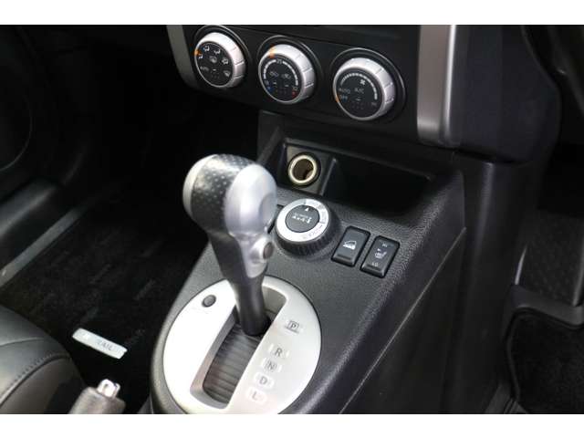 日産 エクストレイル ２．０ ２０ＸＴ ４ＷＤ H24年 (関東) 99