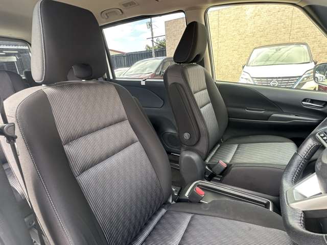 日産 セレナ １．２ Ｅ－ＰＯＷＥＲ ハイウェイスター Ｖ R1年 (関東) 99