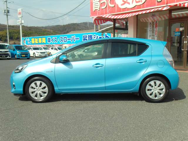 トヨタ アクア １．５ Ｓ H26年 (中国) 99