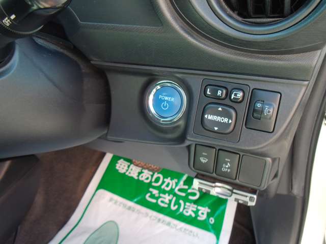トヨタ アクア １．５ Ｓ H24年 (中国) 99