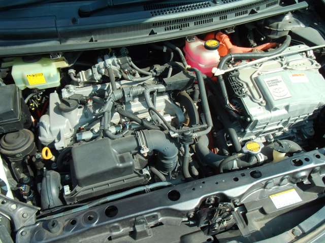 トヨタ アクア １．５ Ｓ H25年 (中国) 99
