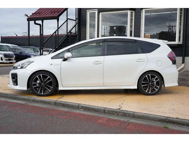 トヨタ プリウスΑ １．８ Ｓ ツーリングセレクション ＧＲスポーツ R2年 (関東) 99