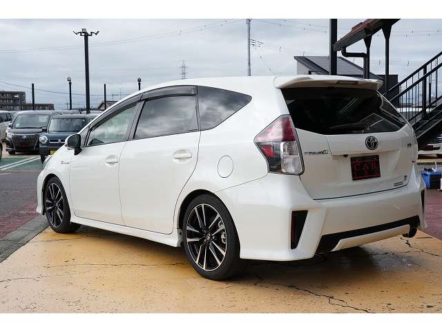 トヨタ プリウスΑ １．８ Ｓ ツーリングセレクション ＧＲスポーツ R2年 (関東) 99