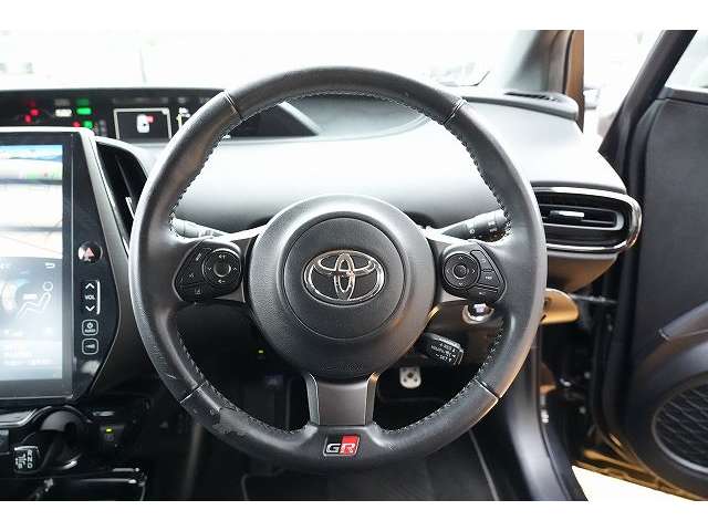 トヨタ プリウスＰＨＶ １．８ Ｓ ナビパッケージ ＧＲ スポーツ R1年 (関東) 99