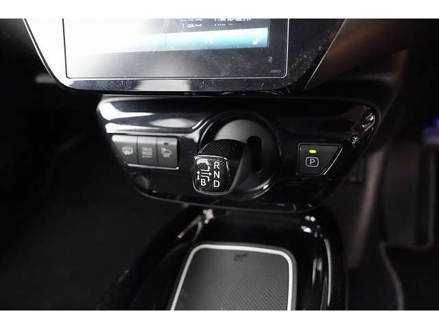 トヨタ プリウスＰＨＶ １．８ Ｓ ナビパッケージ ＧＲ スポーツ R1年 (関東) 99