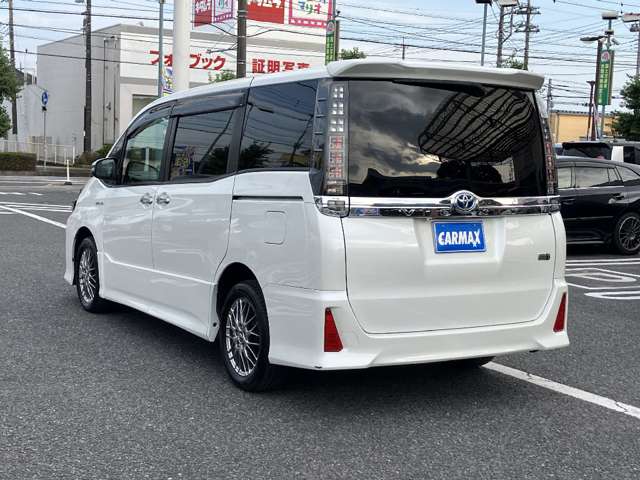 トヨタ ヴォクシー １．８ ハイブリッド ＺＳ 煌ＩＩ H29年 (関東) 99