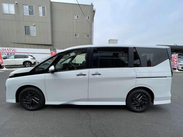 日産 セレナ １．４ Ｅ－ＰＯＷＥＲ ハイウェイスターＶ ＮＩＳＳＡＮＣＯＮＮＥＣＴインフォテインメントシステム装着車 R8年 (関東) 99