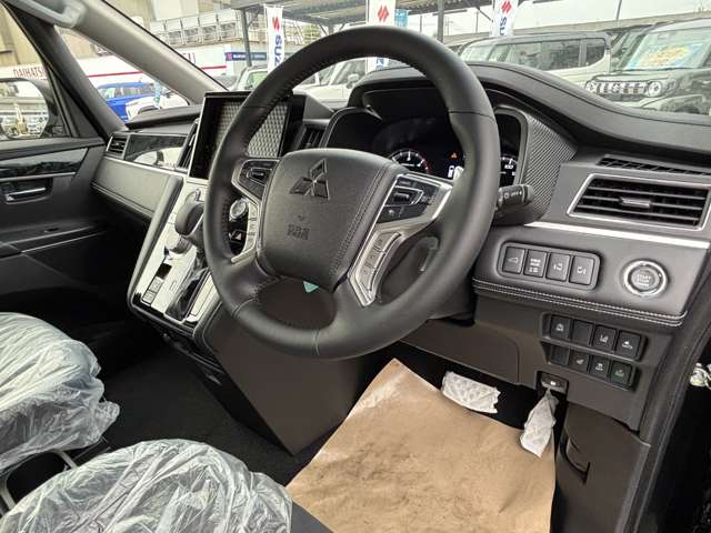 三菱 デリカ　Ｄ：５ ２．２ シャモニー 電動サイドステップ非装着車 ディーゼルターボ ４ＷＤ R7年 (関東) 99