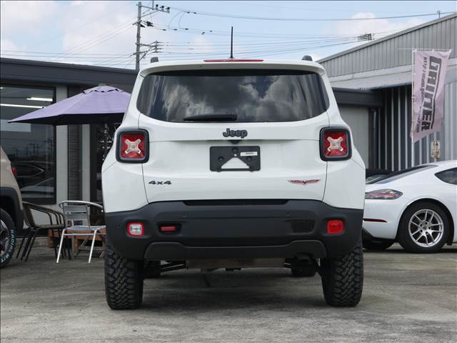 ジープ レネゲード トレイルホーク ４ＷＤ H28年 (九州・沖縄) 99