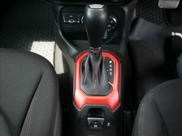 ジープ レネゲード トレイルホーク ４ＷＤ H28年 (九州・沖縄) 99