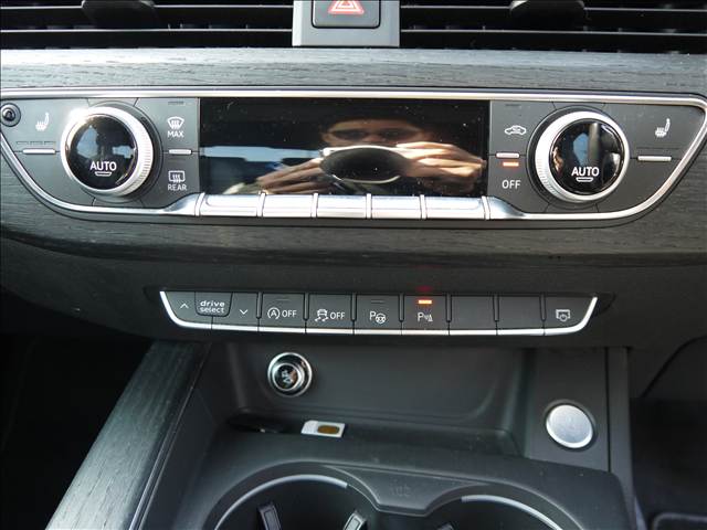アウディ Ａ４ ２．０ ＴＦＳＩ クワトロ ４ＷＤ H29年 (九州・沖縄) 99