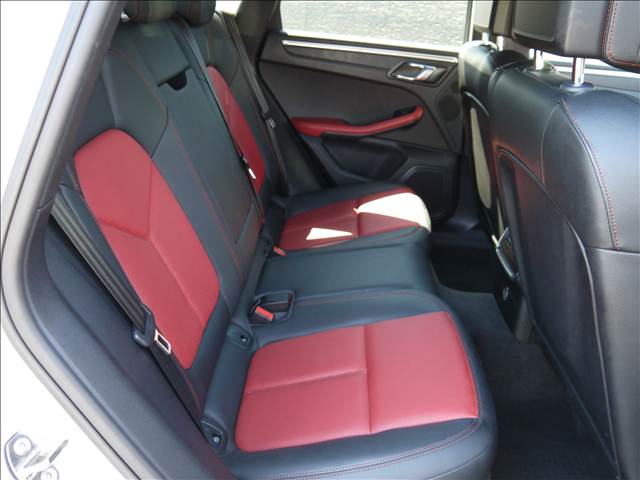ポルシェ マカン ＰＤＫ ４ＷＤ R1年 (九州・沖縄) 99