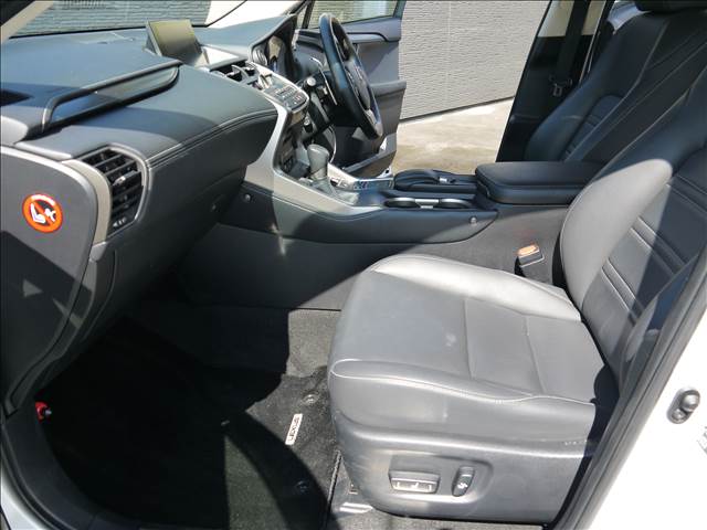 レクサス ＮＸ２００ｔ Ｉパッケージ H26年 (九州・沖縄) 99