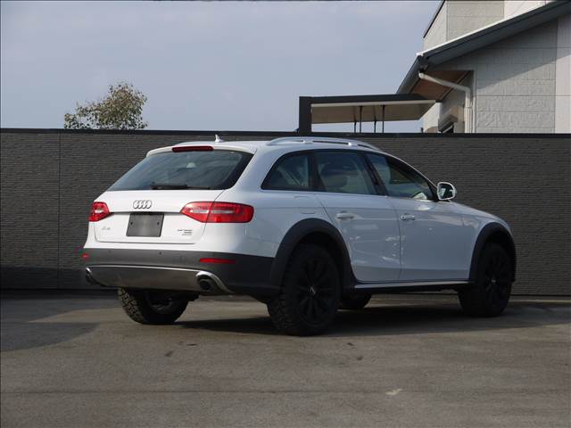 アウディ Ａ４　オールロード　クワトロ ２．０ ＴＦＳＩ ４ＷＤ H26年 (九州・沖縄) 99