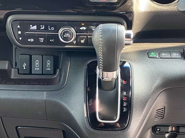 ホンダ Ｎ　ＢＯＸ カスタム ６６０ Ｌ ターボ R3年 (九州・沖縄) 99