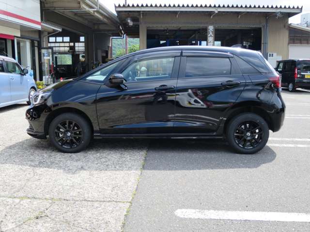ホンダ フィット　ハイブリッド １．５ Ｅ：ＨＥＶ ホーム ブラックスタイル ４ＷＤ R6年 (甲信越・北陸) 99