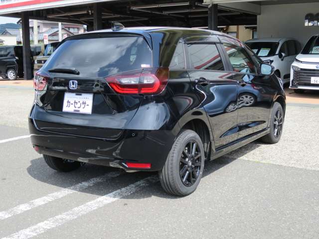 ホンダ フィット　ハイブリッド １．５ Ｅ：ＨＥＶ ホーム ブラックスタイル ４ＷＤ R6年 (甲信越・北陸) 99