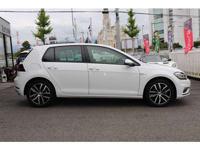 フォルクスワーゲン ゴルフ ＴＳＩ　ハイライン　テックエディション R1年 (甲信越・北陸) 99