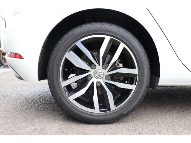 フォルクスワーゲン ゴルフ ＴＳＩ　ハイライン　テックエディション R1年 (甲信越・北陸) 99