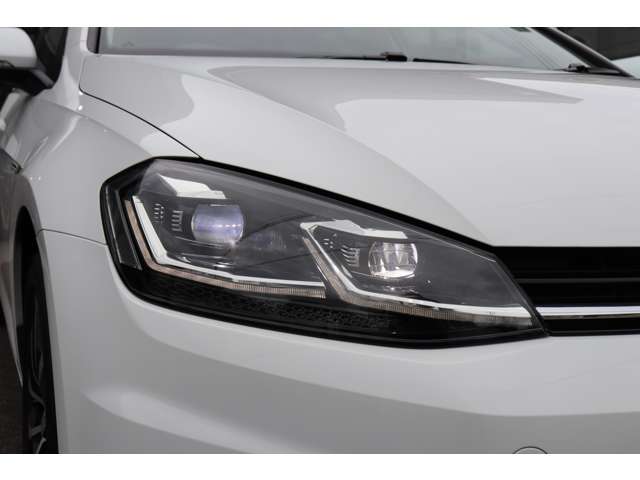 フォルクスワーゲン ゴルフ ＴＳＩ　ハイライン　テックエディション R1年 (甲信越・北陸) 99