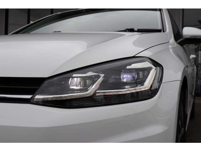 フォルクスワーゲン ゴルフ ＴＳＩ　ハイライン　テックエディション R1年 (甲信越・北陸) 99