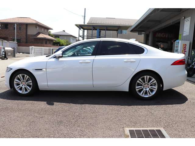 ジャガー ＸＦ ピュア ２．０Ｌ Ｐ２００ R2年 (甲信越・北陸) 99