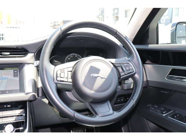 ジャガー ＸＦ ピュア ２．０Ｌ Ｐ２００ R2年 (甲信越・北陸) 99