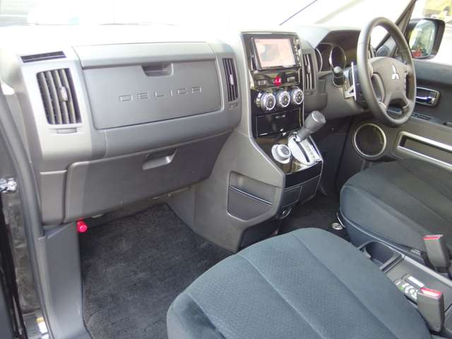 三菱 デリカ　Ｄ：５ ２．２ Ｄ パワーパッケージ ディーゼルターボ ４ＷＤ H27年 (東海) 99