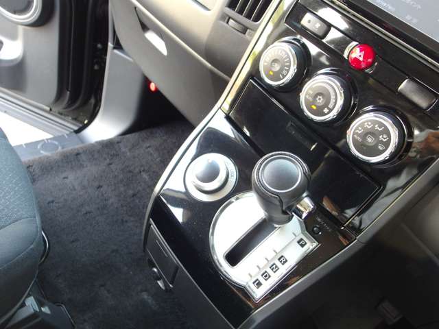 三菱 デリカ　Ｄ：５ ２．２ Ｄ パワーパッケージ ディーゼルターボ ４ＷＤ H27年 (東海) 99