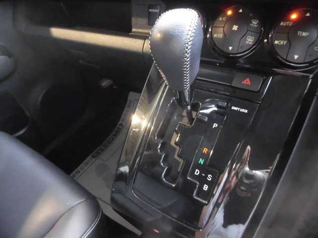 トヨタ カローラルミオン １．５ Ｇ ＯＮ Ｂ リミテッド H24年 (東海) 99