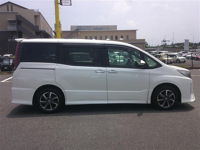 トヨタ ノア ２．０ ＳＩ ＷＸＢＩＩ R2年 (九州・沖縄) 99