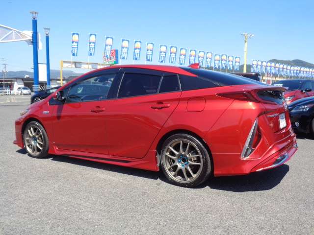 トヨタ プリウスＰＨＶ １．８ Ａ レザーパッケージ H29年 (九州・沖縄) 99