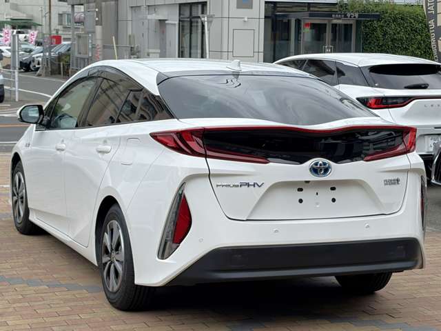 トヨタ プリウスＰＨＶ １．８ Ａ プレミアム H29年 (九州・沖縄) 99