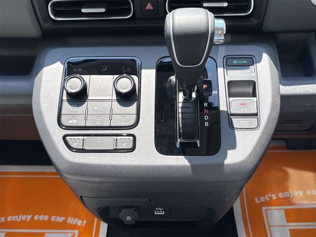 ホンダ フリード　ハイブリッド １．５ Ｅ：ＨＥＶ クロスター R8年 (近畿) 99