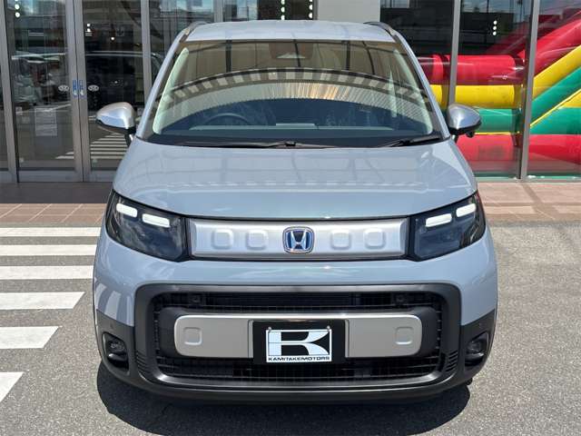 ホンダ フリード　ハイブリッド １．５ Ｅ：ＨＥＶ クロスター R8年 (近畿) 99