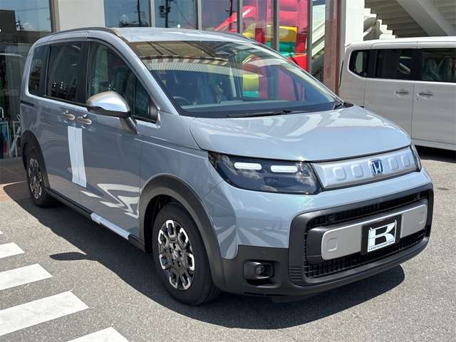 ホンダ フリード　ハイブリッド １．５ Ｅ：ＨＥＶ クロスター R8年 (近畿) 99