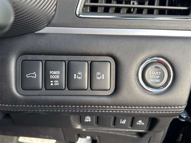 三菱 デリカ　Ｄ：５ ２．２ Ｐ ディーゼルターボ ４ＷＤ R7年 (近畿) 99