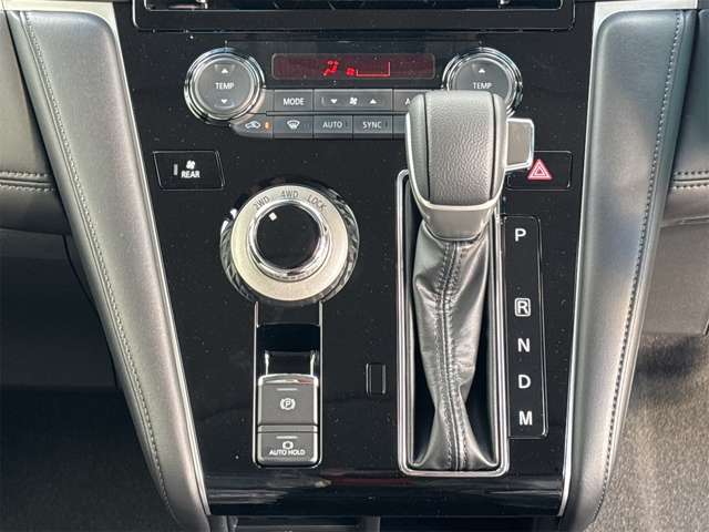 三菱 デリカ　Ｄ：５ ２．２ Ｐ ディーゼルターボ ４ＷＤ R7年 (近畿) 99