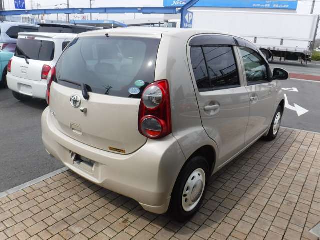 トヨタ パッソ １．０ Ｘ クツロギ H25年 (関東) 99
