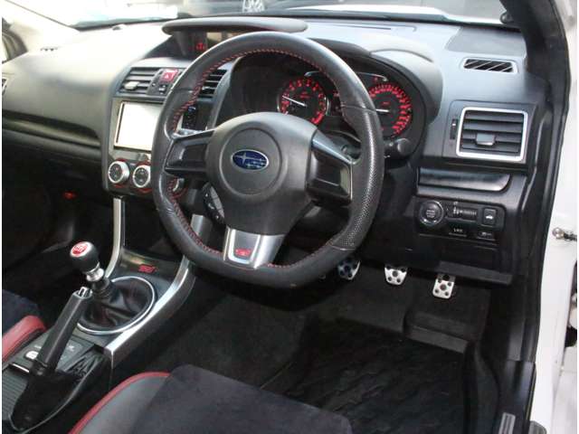 スバル ＷＲＸ　ＳＴＩ ＳＴＩ ２．０ ４ＷＤ H29年 (関東) 99