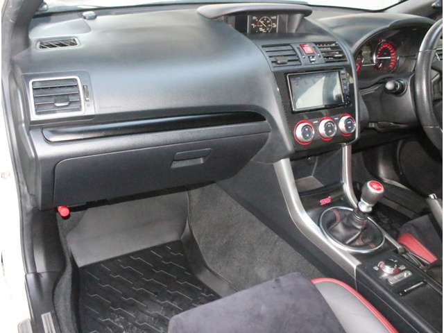 スバル ＷＲＸ　ＳＴＩ ＳＴＩ ２．０ ４ＷＤ H29年 (関東) 99