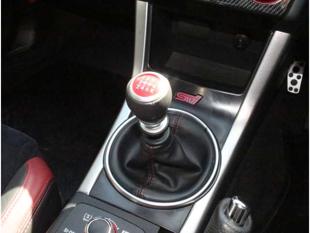 スバル ＷＲＸ　ＳＴＩ ＳＴＩ ２．０ ４ＷＤ H29年 (関東) 99