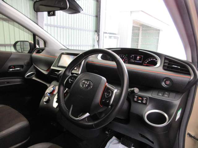 トヨタ シエンタ １．５ Ｇ クエロ ４ＷＤ R4年 (甲信越・北陸) 99