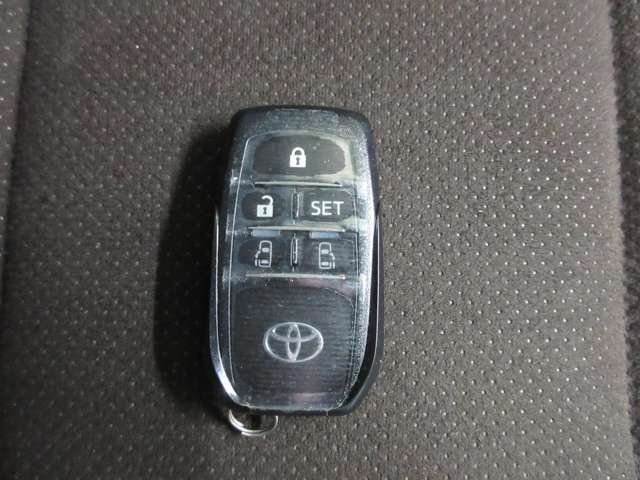 トヨタ シエンタ １．５ Ｇ クエロ ４ＷＤ R4年 (甲信越・北陸) 99