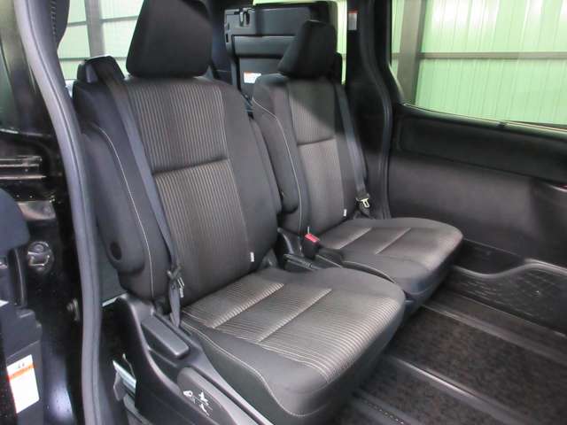 トヨタ ヴォクシー ２．０ ＺＳ 煌ＩＩ ４ＷＤ R1年 (甲信越・北陸) 99