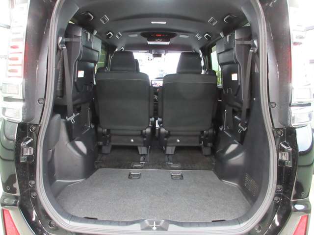 トヨタ ヴォクシー ２．０ ＺＳ 煌ＩＩ ４ＷＤ R1年 (甲信越・北陸) 99